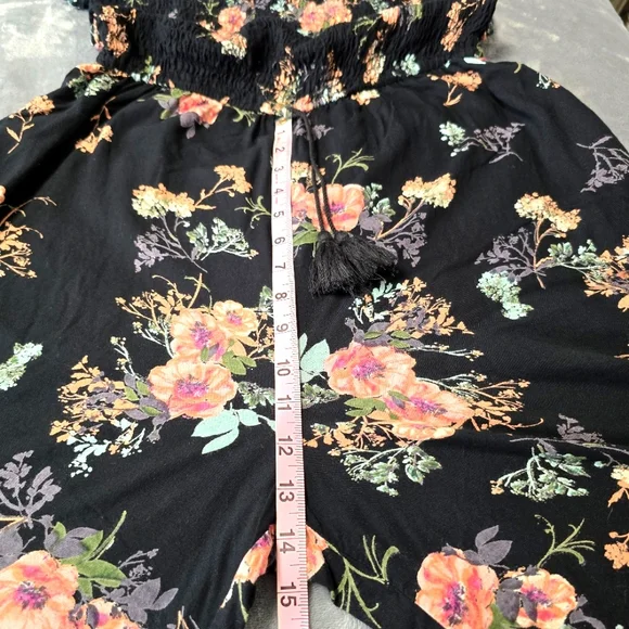 2/$30 Band of Gypsies Black Contrasting Floral Jumpsuit Sz L Flutter Cap Sleeves